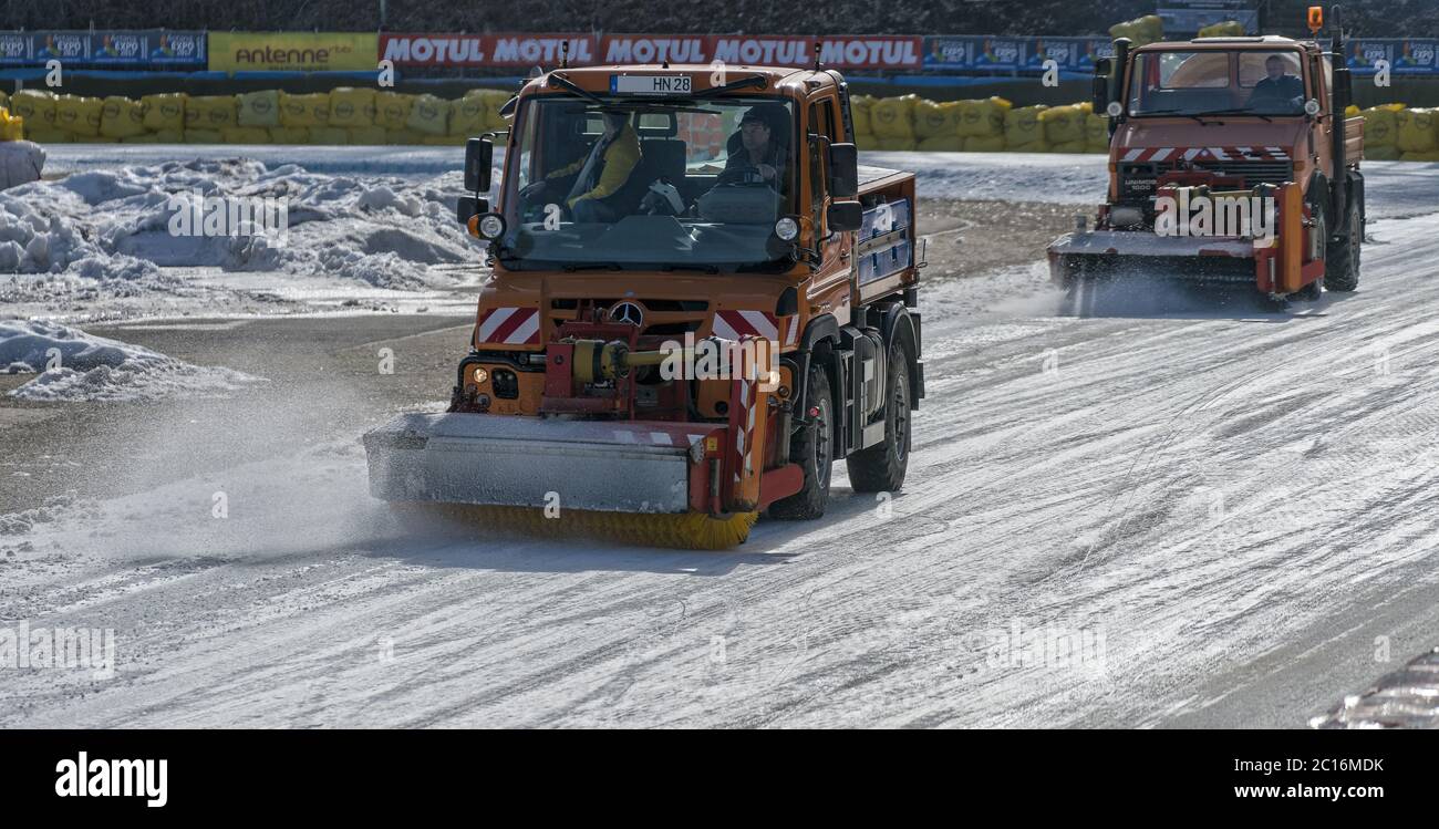 Tulsa's Winter Road Maintenance: A 66-Truck Operation Tulsa's Winter Road Maintenance: A 66-Truck Operation