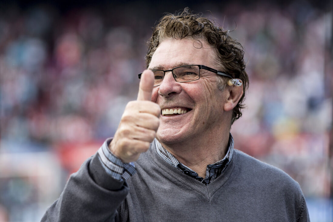 Van Hanegem's Advies Aan Ajax: De Perfecte Trainer Van Hanegem's Advies Aan Ajax: De Perfecte Trainer