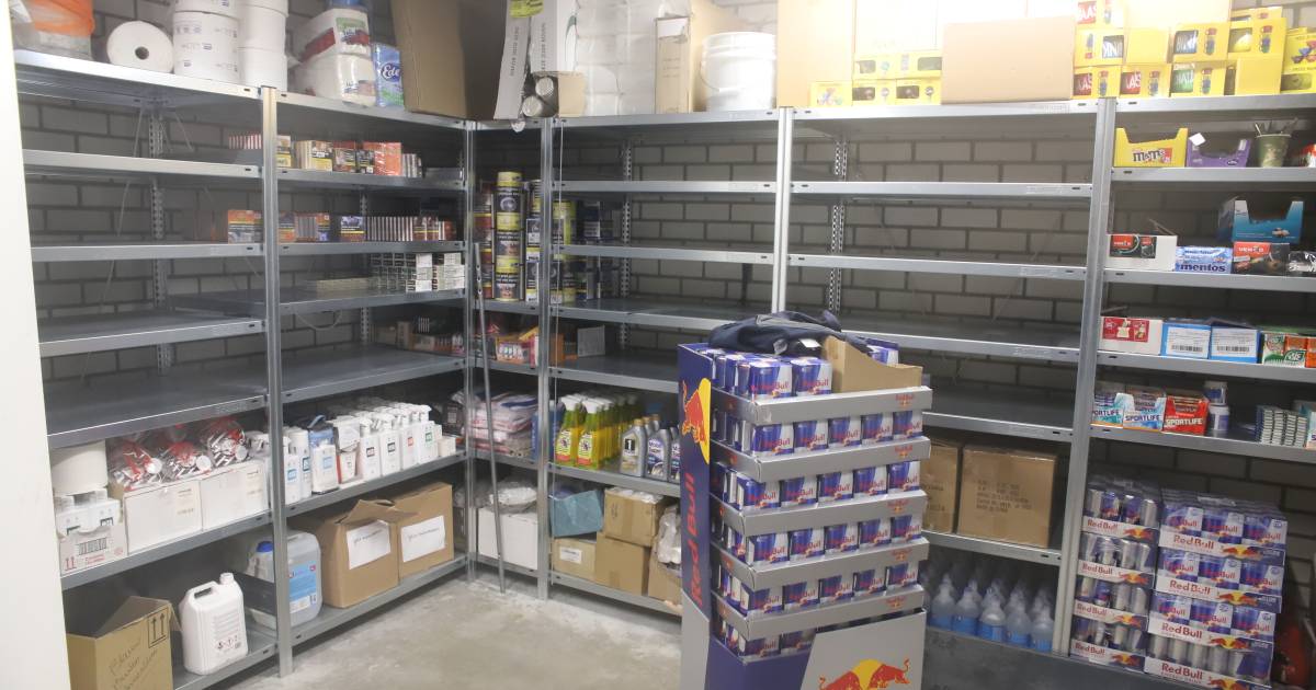 Venlonaar (16): Duizenden Euro's Buitgemaakt Met Pistool Venlonaar (16): Duizenden Euro's Buitgemaakt Met Pistool
