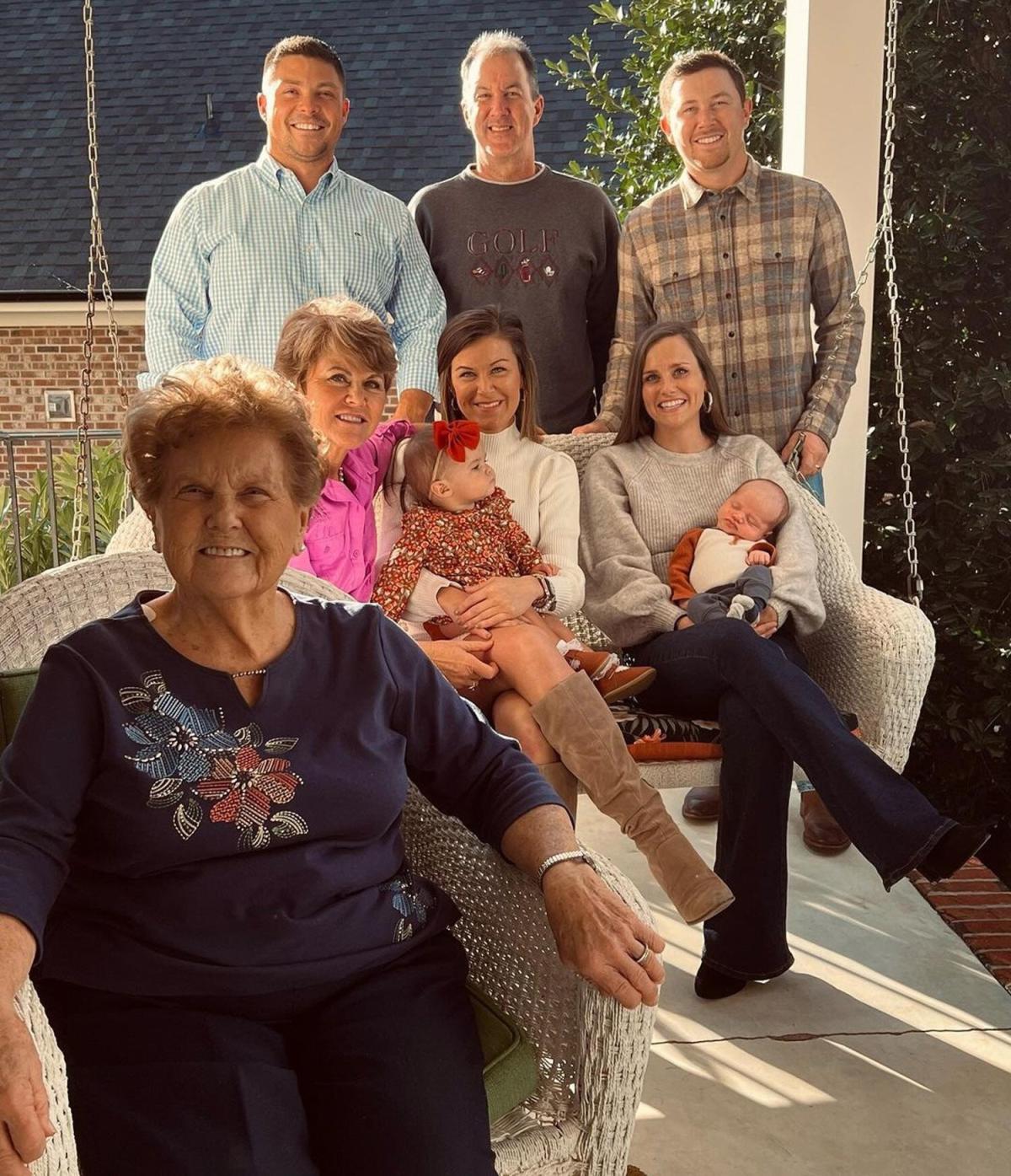 Video: Scotty McCreery's Son Pays Sweet Tribute To George Strait Video: Scotty McCreery's Son Pays Sweet Tribute To George Strait