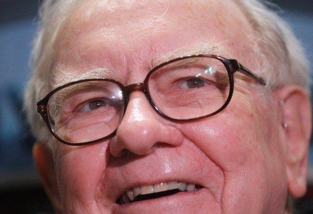 Warren Buffett's Canadian Successor: A Billionaire Without Many Berkshire Hathaway Shares Warren Buffett's Canadian Successor: A Billionaire Without Many Berkshire Hathaway Shares
