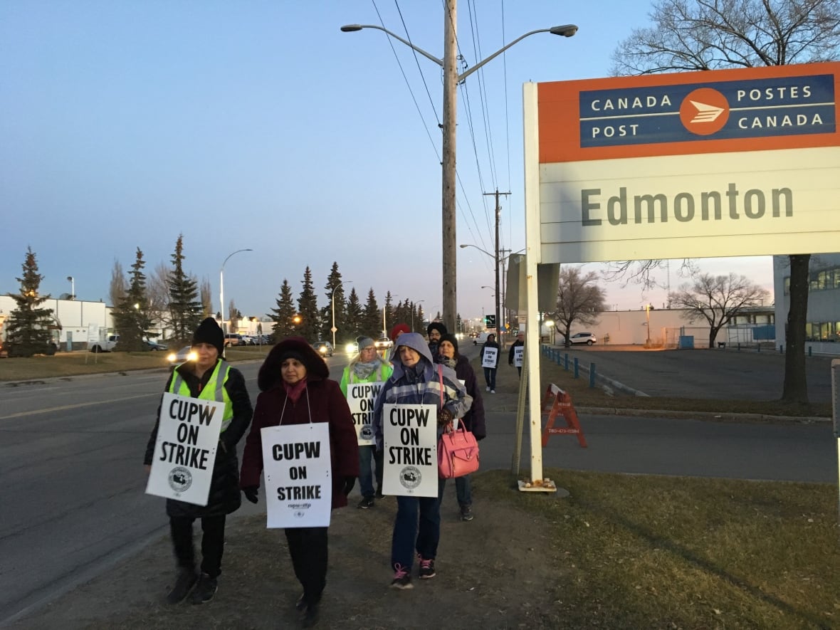 Will A Canada Post Strike Result In Lost Customers? Will A Canada Post Strike Result In Lost Customers?