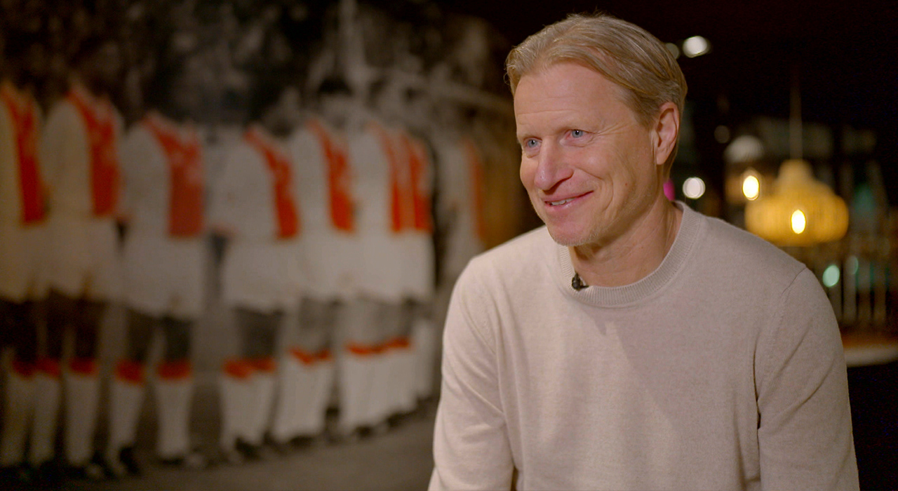 Woede-uitbarsting: Clubicoon Valt Ajax Hard Aan Woede-uitbarsting: Clubicoon Valt Ajax Hard Aan