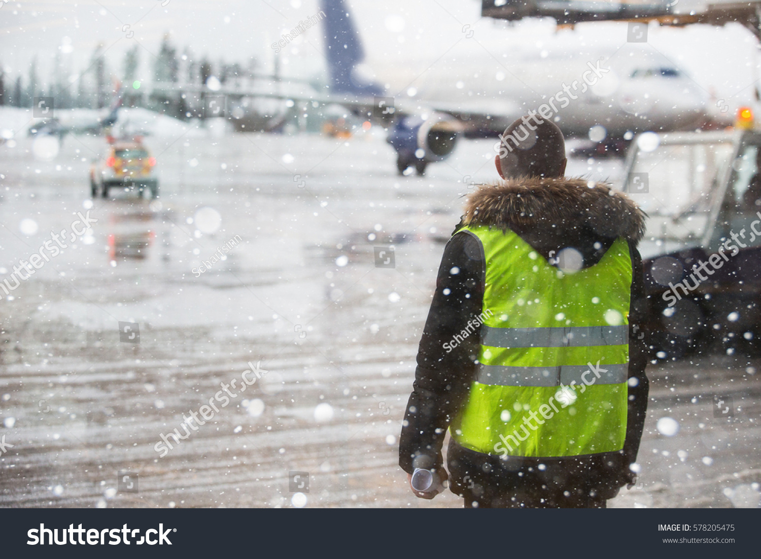 Затруднения В Работе Аэропорта Перми Из-за Обильного Снегопада Затруднения В Работе Аэропорта Перми Из-за Обильного Снегопада